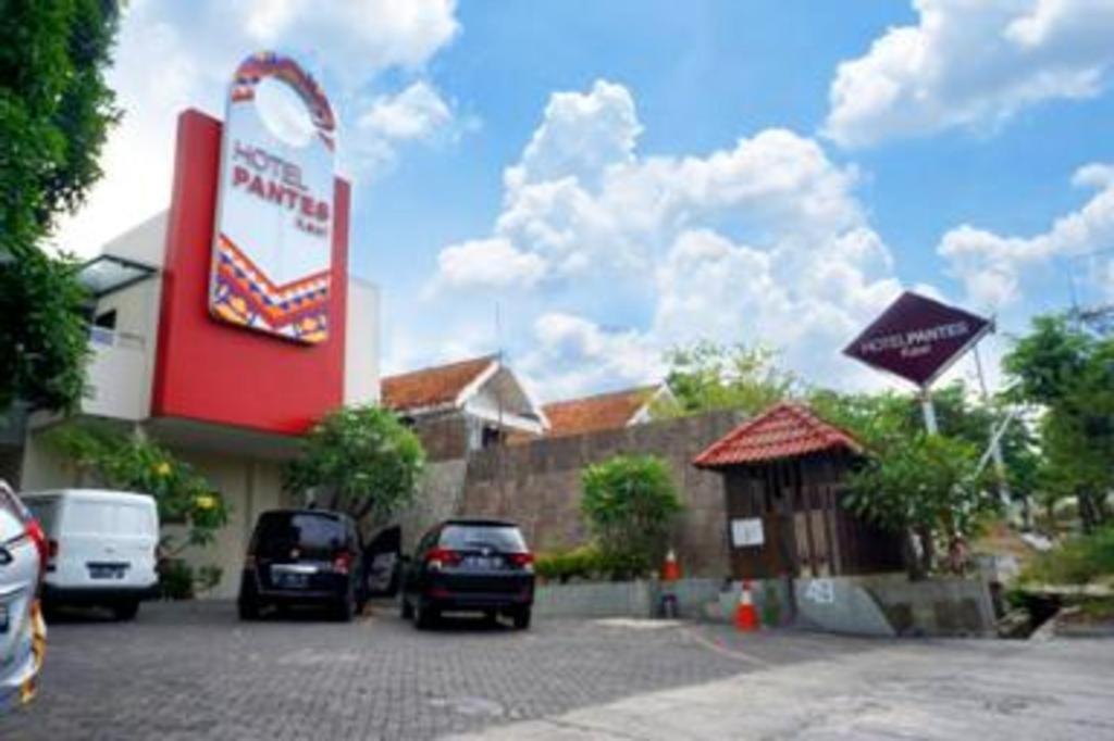 Hotel Pantes *